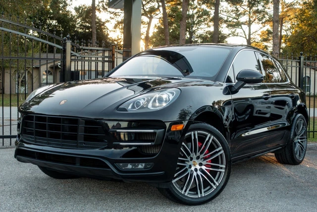 2015 Porsche Macan Turbo