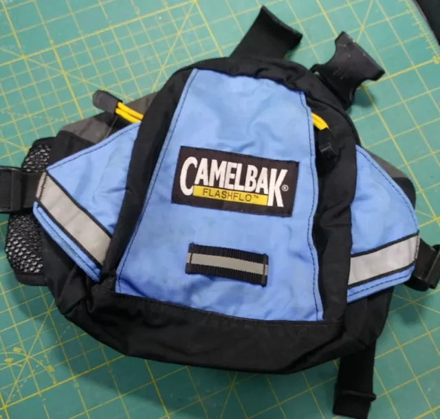 Paquete de hidratación Camelbak Flashflo Fanny sin vejiga azul gris negro