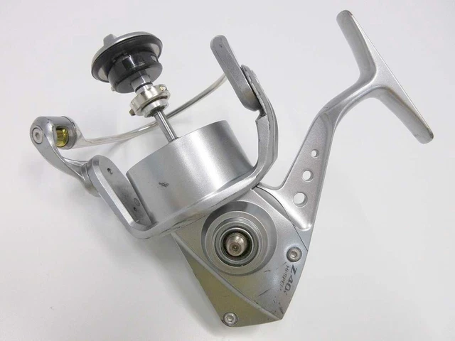 Daiwa Saltiga Z4000 Right Handle Spinning Reel Saltwater
