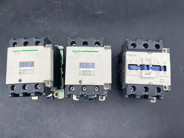 3 contattori Schneider Electric LC1 D40B LC1D40