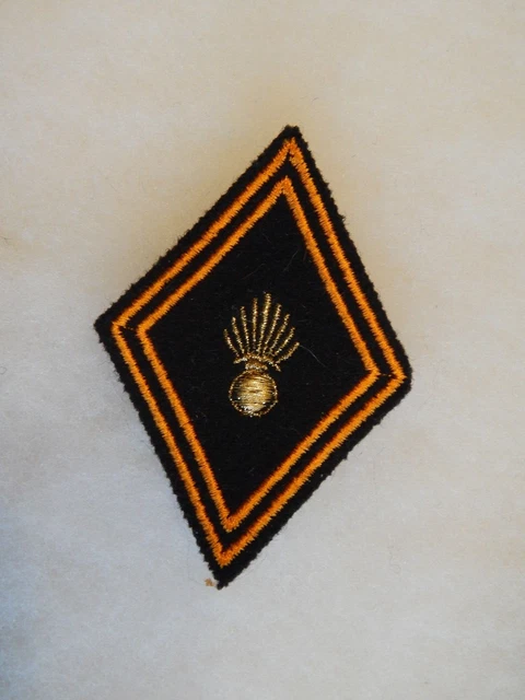 Insigne De Mitrailleurs Modèle 1923 Pour Sous-officier Tenue Modèle 31 - France 1940, Occasion