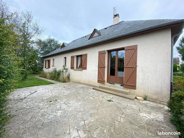 Maison 6 pièces à 12 minutes de LAVAL 53 Maison 6 pièces à 12 minutes de LAVAL 53