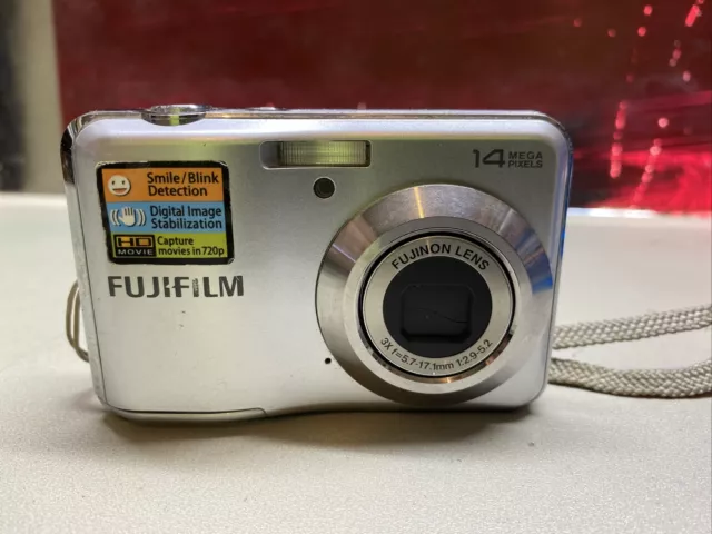 FujiFilm FinePix AV200-Silver-14 MP-Digital Camera Tested Excellent #2