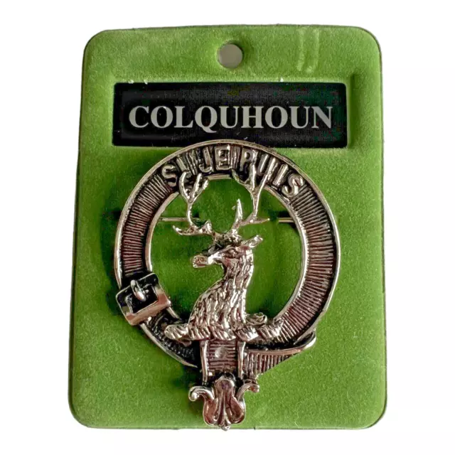 Distintivo stemma clan fatto in Scozia, spilla kilt, spilla di Art Pelter Scozia