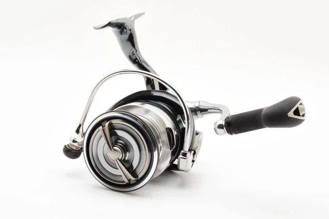 DAIWA 18 EXIST LT 4000-CXH Spinning Reel Excellent+++ From JAPAN