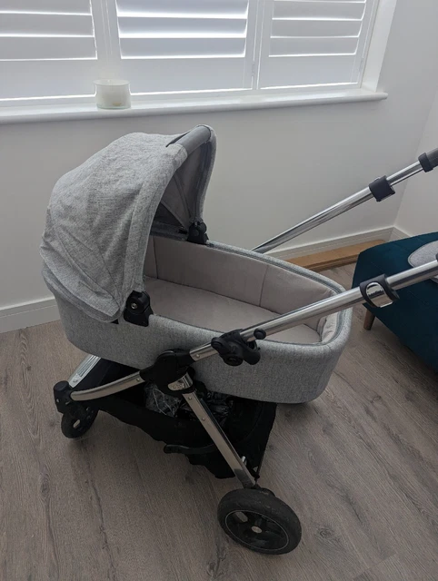Mamas & Papas Ocarro Travel System (Pushchair & carrycot) Fossil Grey