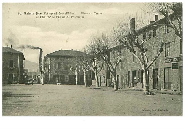 69.SAINTE FOY L'ARGENTIERE.n°6856.PLACE DU CENTRE ET L'ENTREE DE L'USINE DE PO
