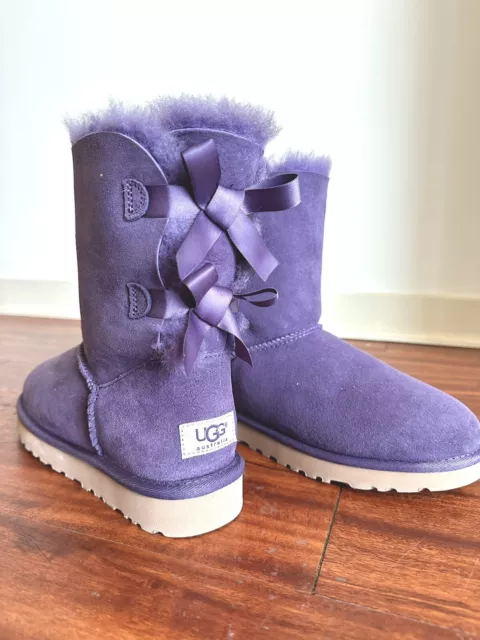 NEW NEVER WORN wool UGG Boots Purple Size 7 women’s