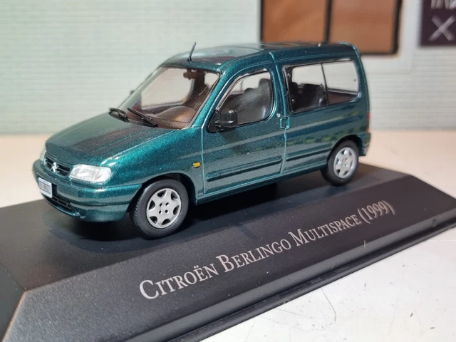 Voiture de couleur bleu – CITROEN BERLINGO Multispace