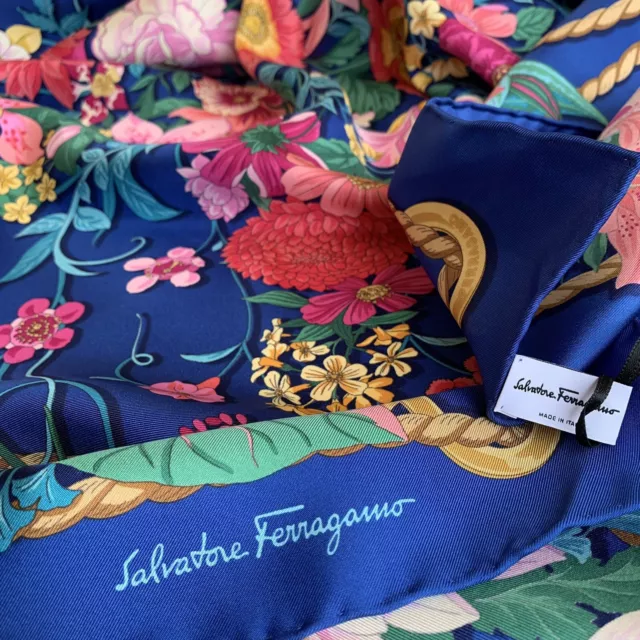 Sciarpa seta Foulard Rosa dei Venti SALVATORE FERRAGAMO Silk Scarf Italy