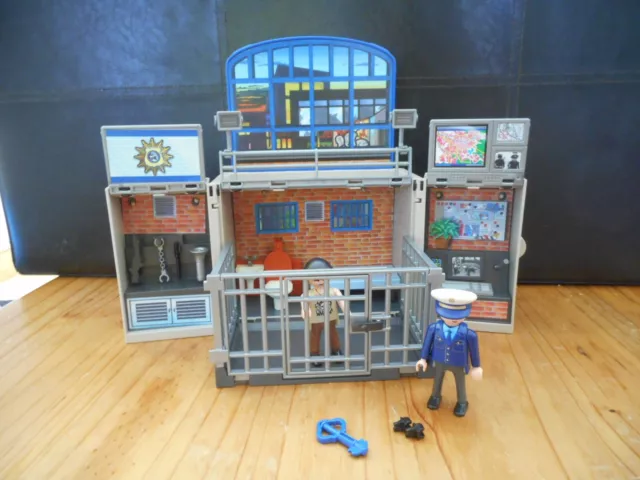 Playmobil 5421 My Secret Play Box Police Station + box and instructions