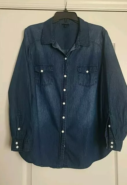 Torrid Size 2 Dark Wash Shirt Denim Chambray Button Up Long Sleeve