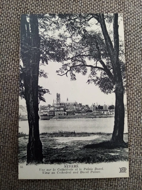 Cpa Nevers Vue Sur La Cathédrale
