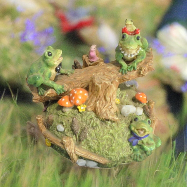 Vtg Westland Giftware Frogs SeeSaw Mushrooms Garden Ceramic Figurine 1996 READ