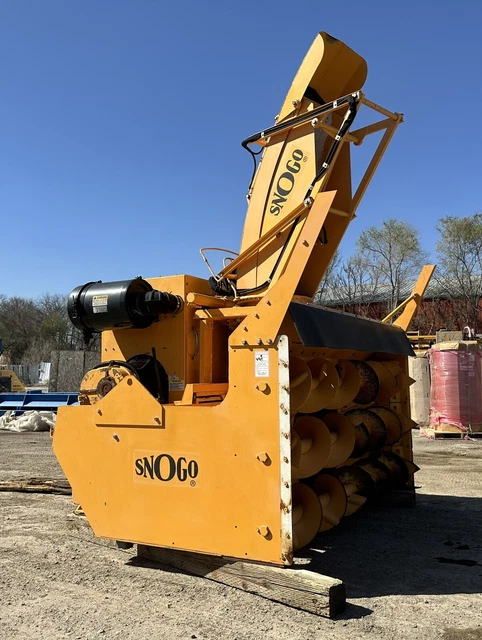 2010 Wausau Everest SnoGo MP-3D snowblower attachment with remote, wheel loader