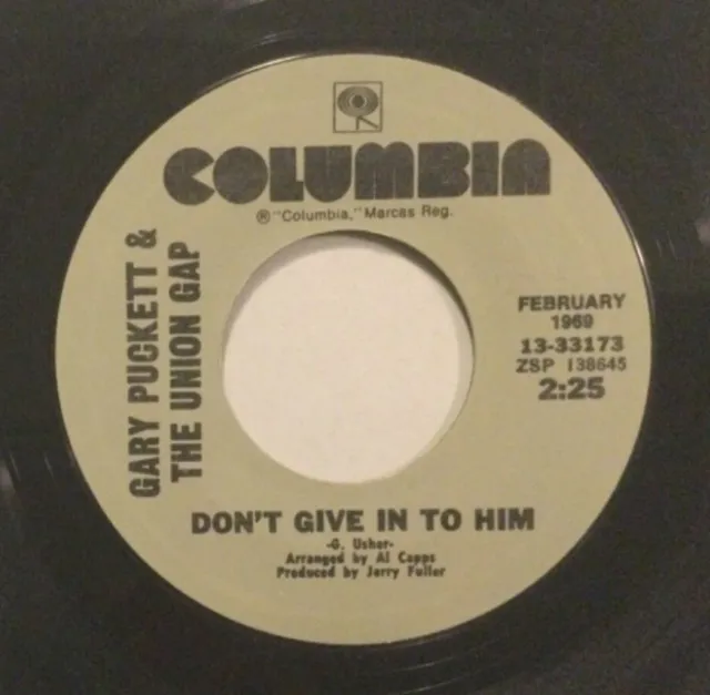 GARY PUCKETT THE UNION GAP - This Girl is A Woman Now / Don'T Give in 7" 45 RPM