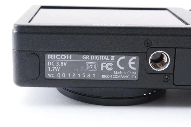 RICOH Digital Camera GR DIGITAL III GRDIGITAL3 24.2 MP Black w/Original Box 3