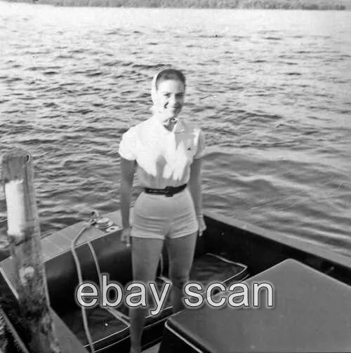 Natalie Wood Beautiful On Her Boat   8X10 Photo  430