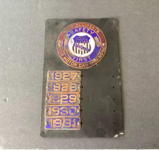 Union Pacific Railroad Uprr Safety First Enamel Emblem W/ Year Plates Accidents