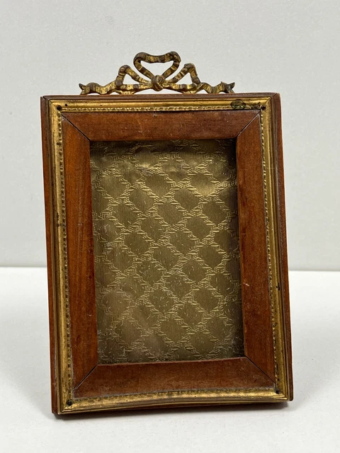 Cadre photo (1) - Style Louis XVI - Laiton et verre Cadre photo (1) - Style Louis XVI - Laiton et verre