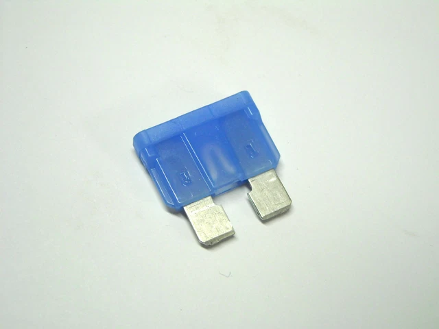 FUSIBILE 15A AZZURRO AUTOMOBILISTICO PASSO UNI: 19mm