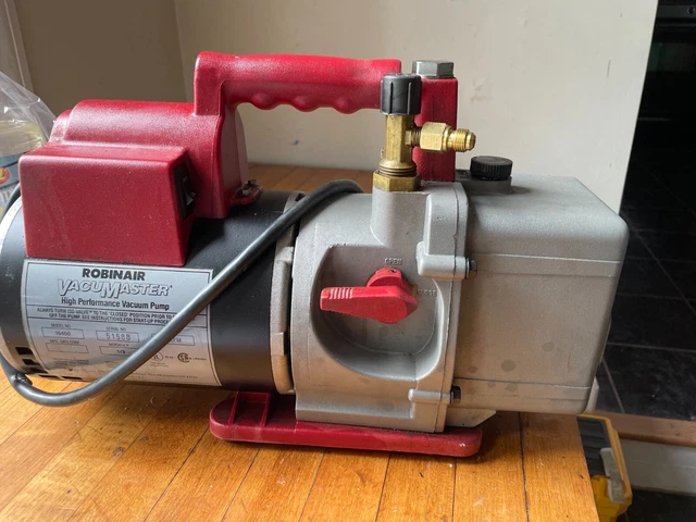 Robinair Vacumaster 15400 HVAC vacuum pump; excellent condition Gratis delivery!