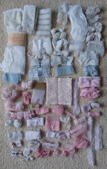 Lot De Dentelle, Bordures Et Fermetures Éclair Vintage - Années 1940 - Thèmes Fleurs, Croix, Blanc/Écru