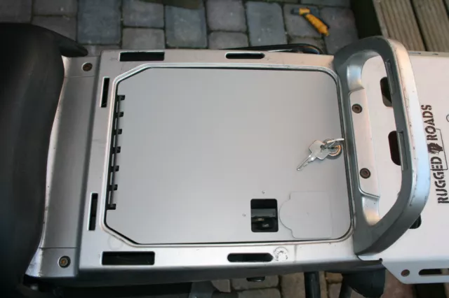 Rugged Roads - BMW R1150GS & R1100GS - Locking Tool Box Cover - 2021