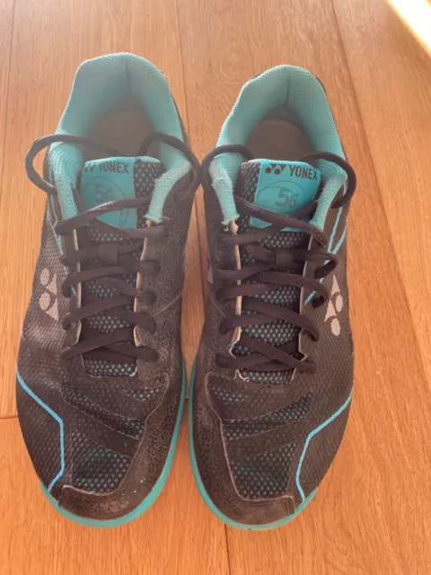 Yonex badminton shoes men’s size 8 uk black turquoise great condition