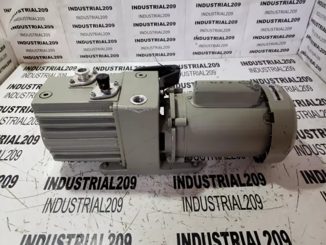 Trivac D4A Vacuum 720 25 025 Pump Used