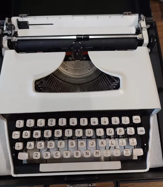 Remington Sperry Rand Vintage Typewriter