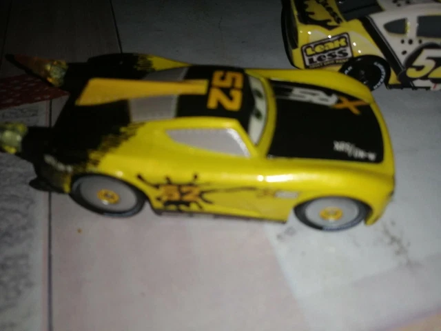 lot de  voitures cars disney pixar metal  d occasion 6