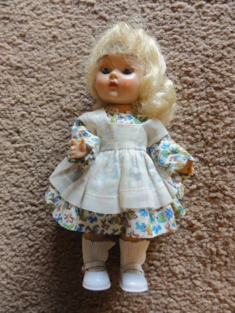 Ginny doll,Vogue, 1950s, hard plastic, 7 inch, walker