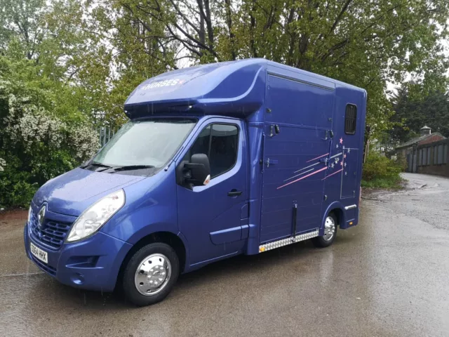 3.5 Ton Horsebox 3