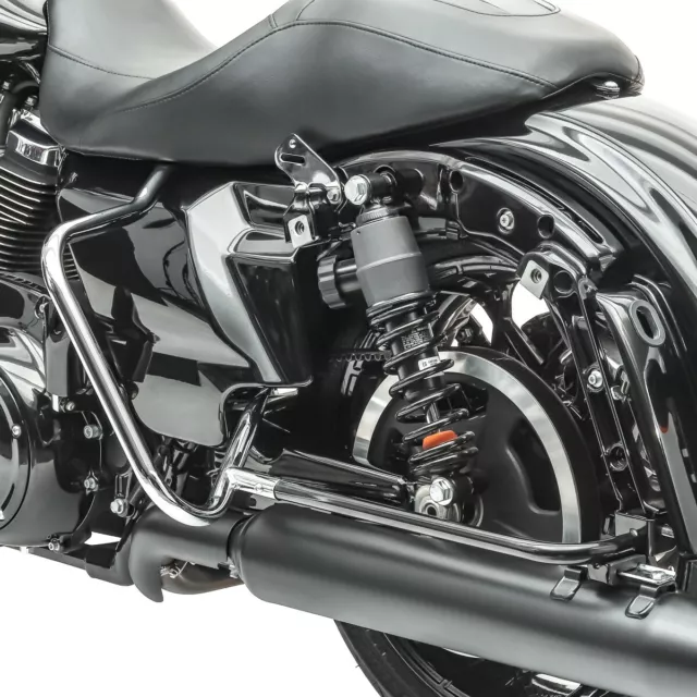 Kofferträger für Harley CVO Street Glide 14-23 mit Schutzbügel chrom 3