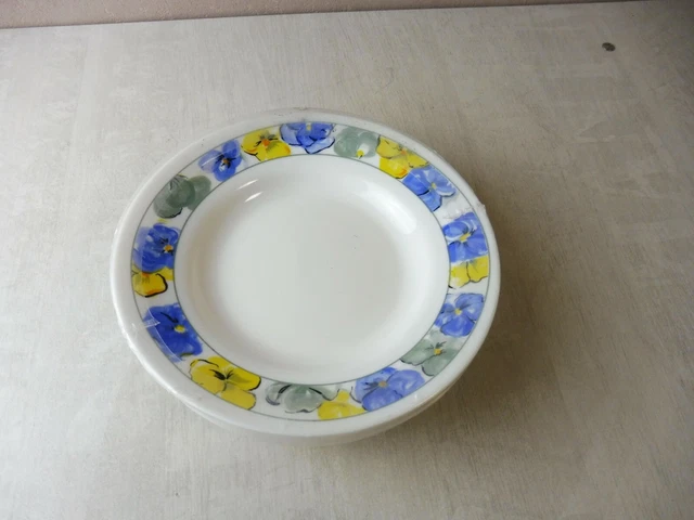 Lot De 8 Assiettes Vintage Arcopal Années 70 – Décor Fleurs Blanches – Passe Au Lave-vaisselle