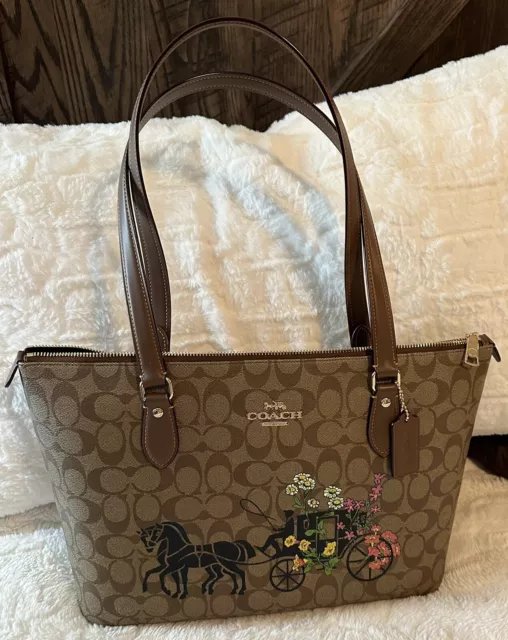 NWT Coach Gallery Tote In Signature Canvas With Floral Horse And Carriage CT254