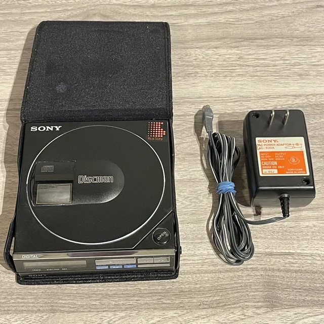 SONY DISCMAN D7 Personal CD Player 1985 D7 & BP200 Battery Pack