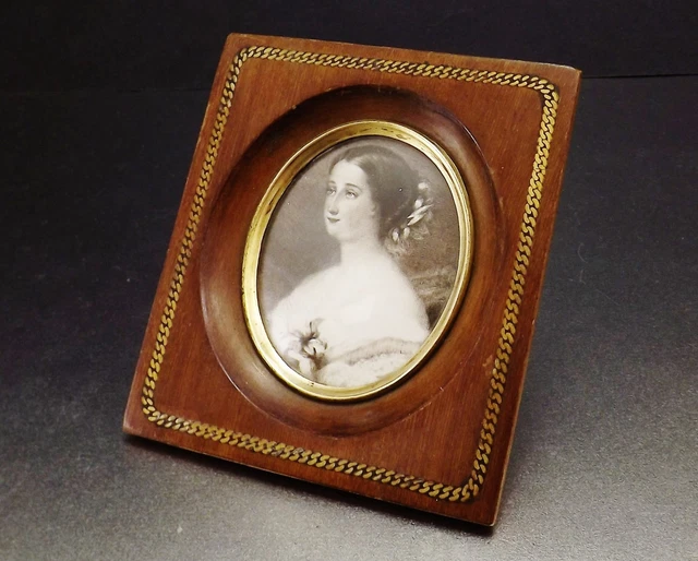 Lot De 2 Cadres Photo Ovales Anciens En Bois Et Laiton - Marron, 14x11 Cm