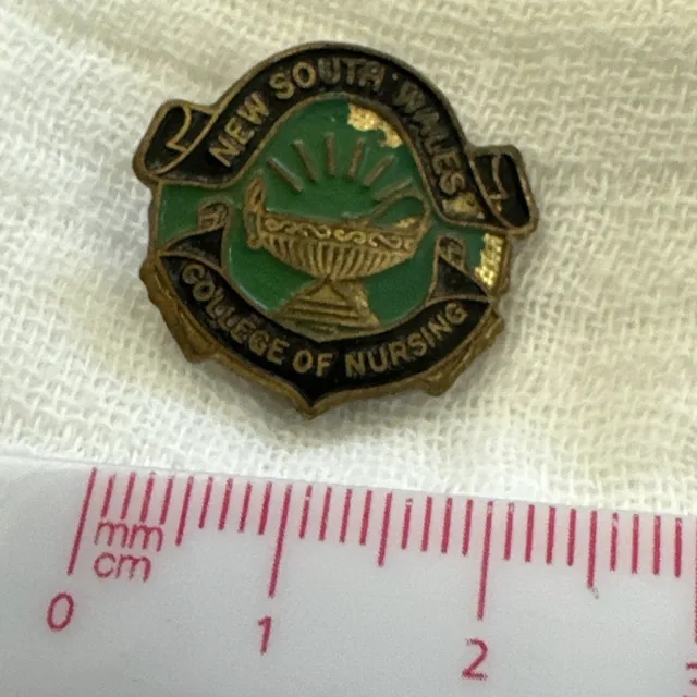 Vintage New South Wales College Of Nursing Badge