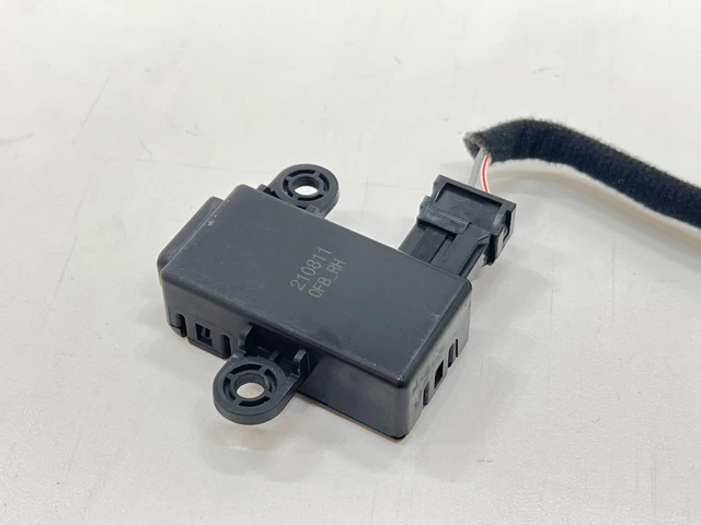 2022 - 2023 Kia Carnival Front Right Side Seat Usb Charging Port Oem 96125P2300