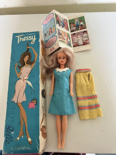 BELLA POUPEE TRESSY COMBINAISON ROUGE ET GILET BLANC NEUVE