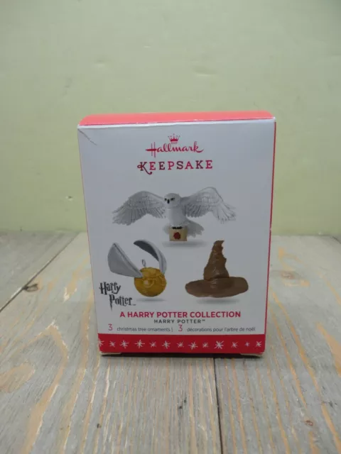 2016 Hallmark Christmas Ornament Harry Potter Collection 3 Miniatures Snitch Hat