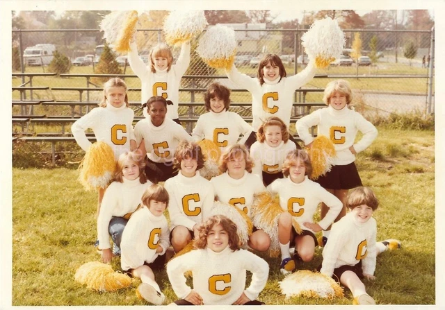 5 x 7 FOUND PHOTOGRAPH Color CHEERLEADERS FREE SHIPPING Original Vintage 18 11 I
