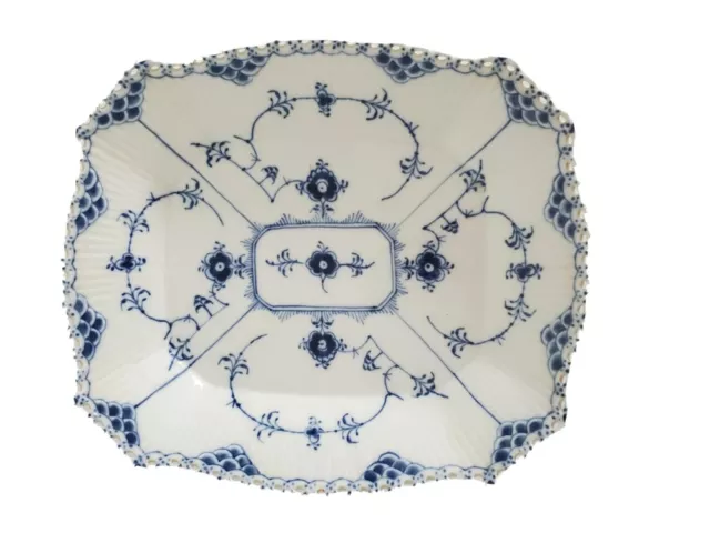 Royal Copenhagen 1143 Blue Fluted Full Lace Cake Plate/ Platter L 10 1/2" Read Royal Copenhagen 1143 Blue Fluted Full Lace Cake Plate/ Platter L 10 1/2" Read