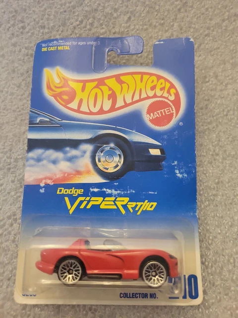 Hot Wheels 1992 Dodge Viper RT/10 Convertible Collector #210 Red Die Cast 1:64