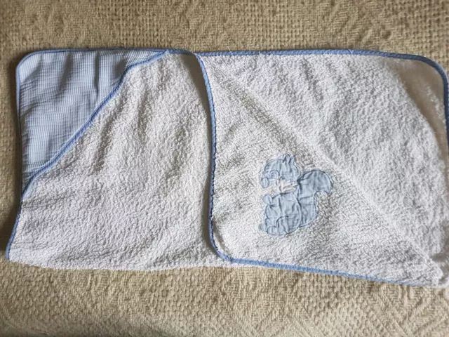 Lot de 2 serviettes sorties de bain bébé + 1 pyjama