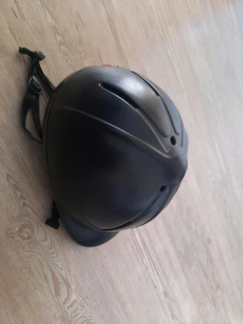 Mädchen Helm pfiff schwarz reithelm