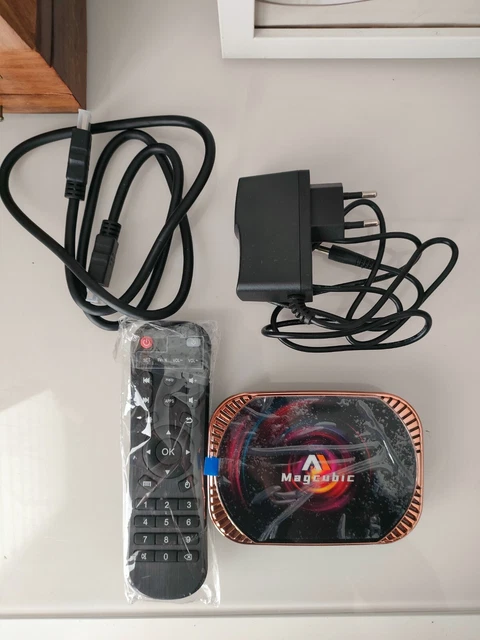 Décodeur TNT HD Sagem Pour Freebox 4K – Avec Freeplug, Câble HDMI Et Télécommande – Occasion
