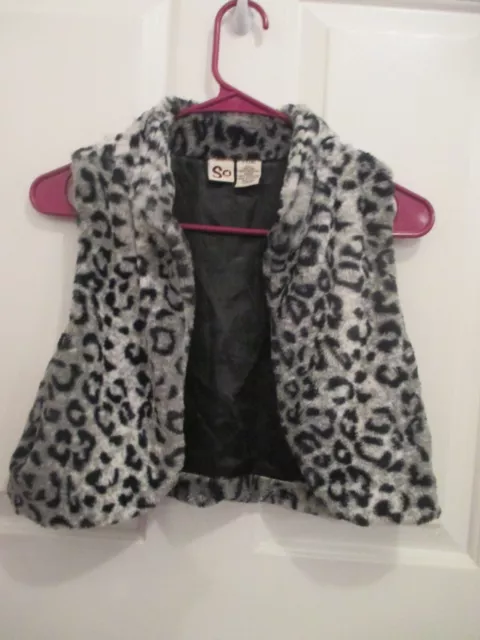 girls So size 14 faux fur animal print vest